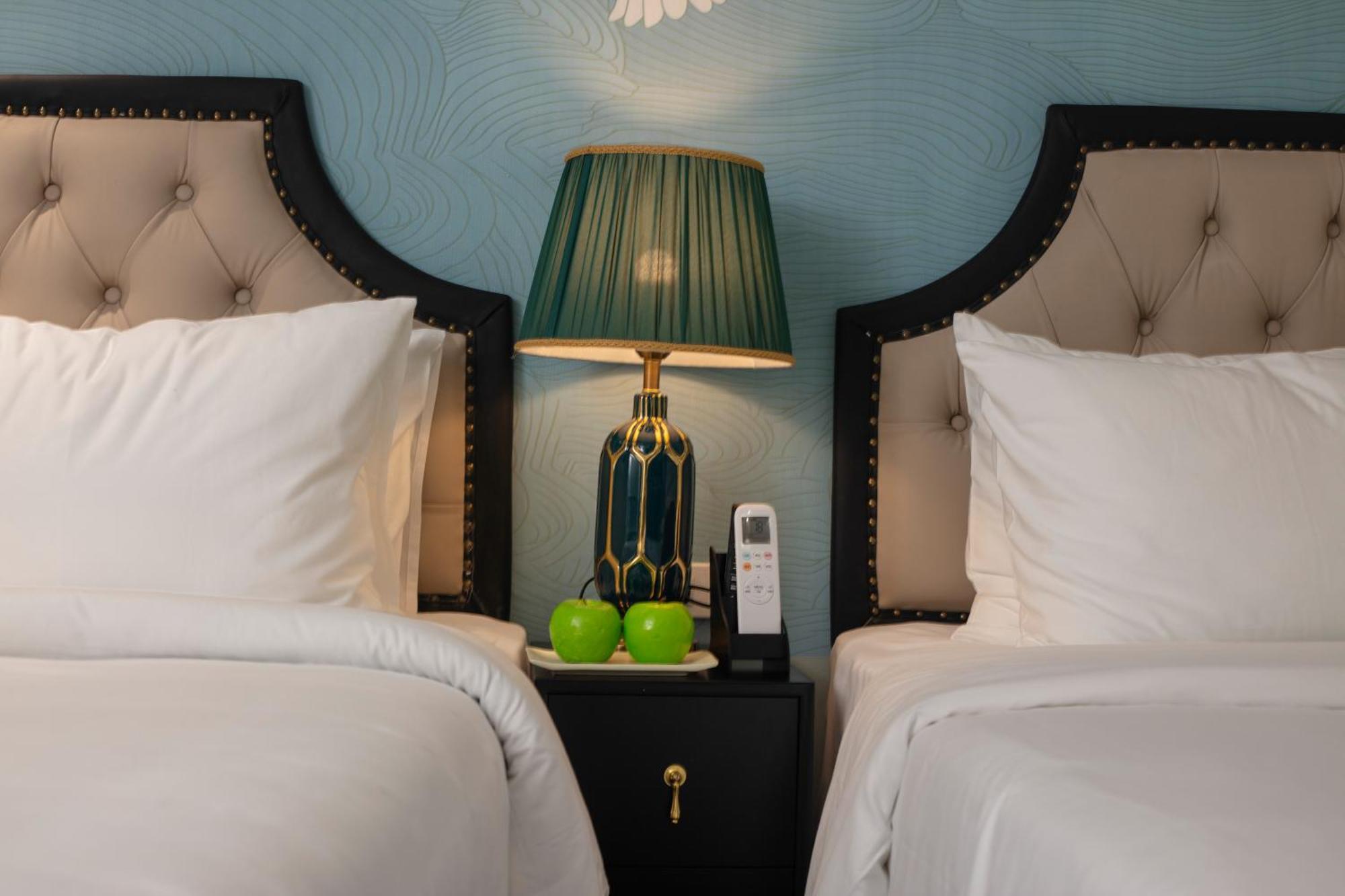 Madelise Grand Hotel Ханой Екстериор снимка